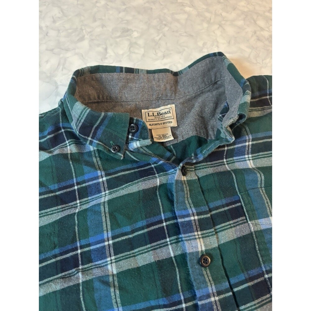 LL Bean Flannel Shirt Mens XL Regular Green Blue Plaid Button Up Slightly Fitted